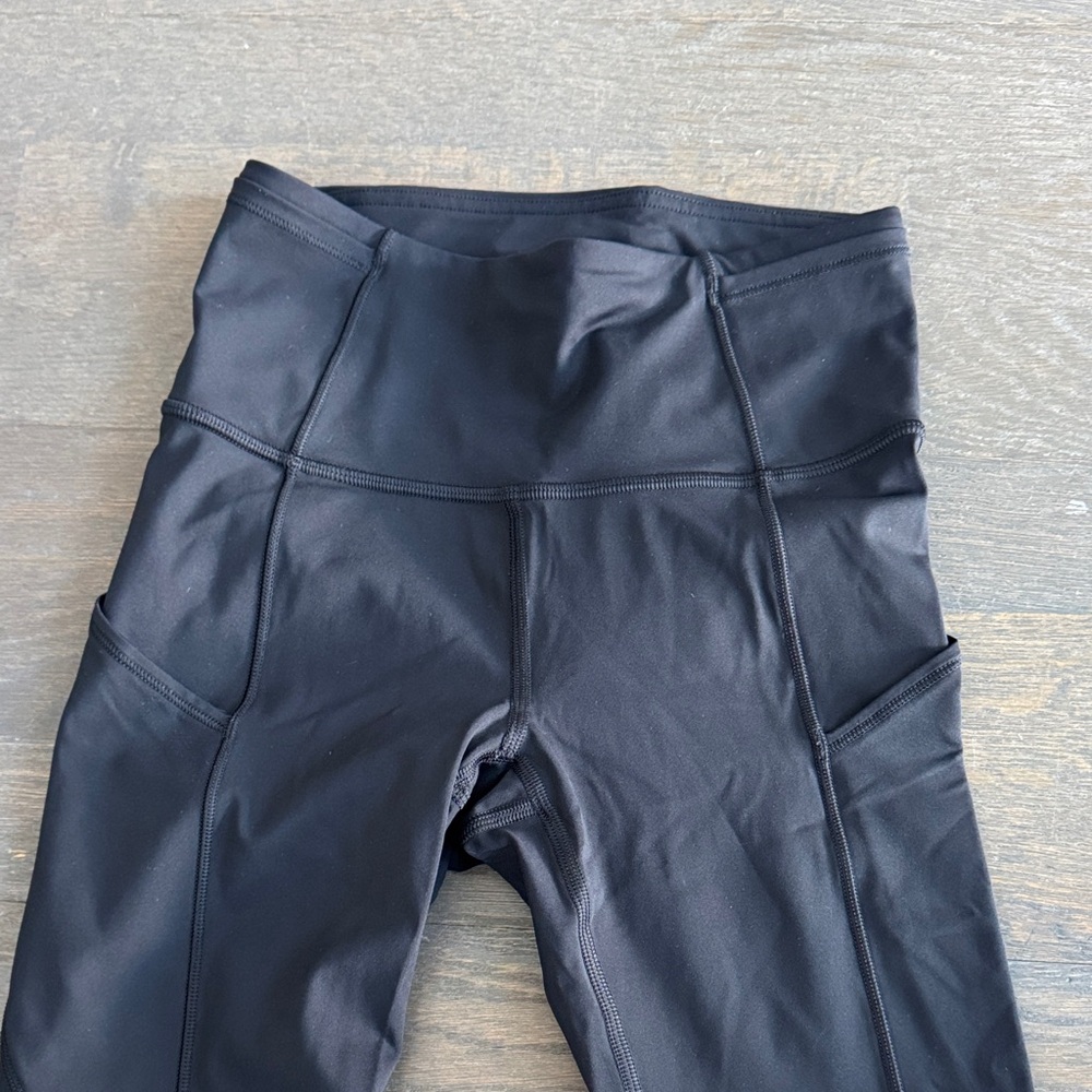Black High-Rise Leggings – Size 2
